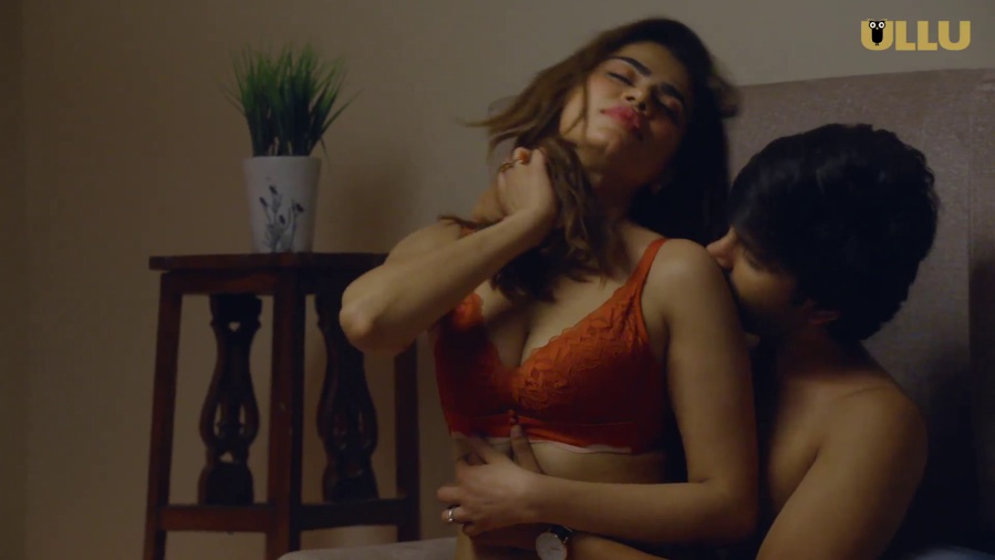 Dunali S2 Ep10-Ullu-Neha Parik Desi Bhabhi Sexy