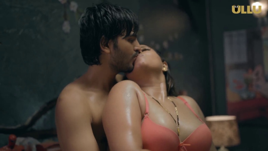 Dunali S2 Ep2-Ullu-Rekha Mona Sarkar Devar Bhabhi Sex