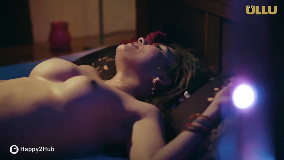 Mere Angane Mein  Ep5 – Ullu – Tripti Berra Hot Bhabhi Sex