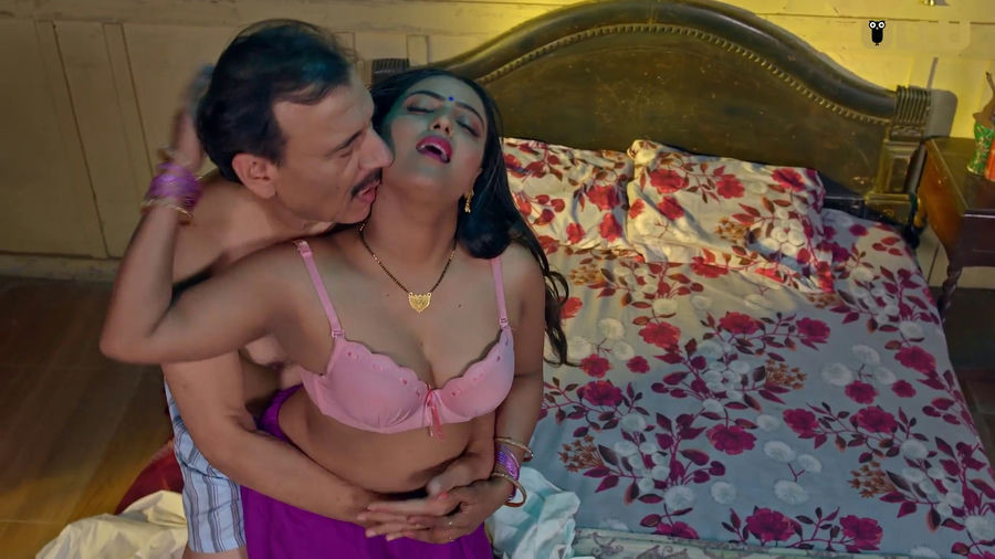 Tohfa Ep6-Ullu Shyna Khatri Sasur Bahu Sex