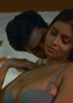 Machhli E1-Hot Priyanka Chaurasia Sexy Bhabhi XVideo